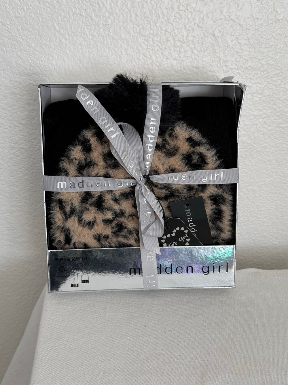 Madden Girl Leopard Faux Fur Beanie & Scarf Set NWT Gift Box